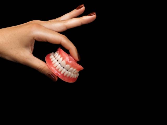 Does Medicaid Cover Dentures? What Texas Residents Should Know